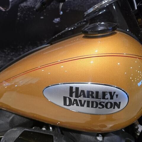 MY23 Harley-Davidson Softail Heritage Classic S 114 w/ABS Cruise (FLHCS) thumb 3
