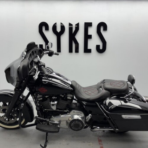 2019 Harley-Davidson FLHT Touring Electra Glide Standard in Vivid Black thumb 1
