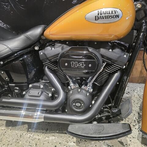MY23 Harley-Davidson Softail Heritage Classic S 114 w/ABS Cruise (FLHCS) thumb 1