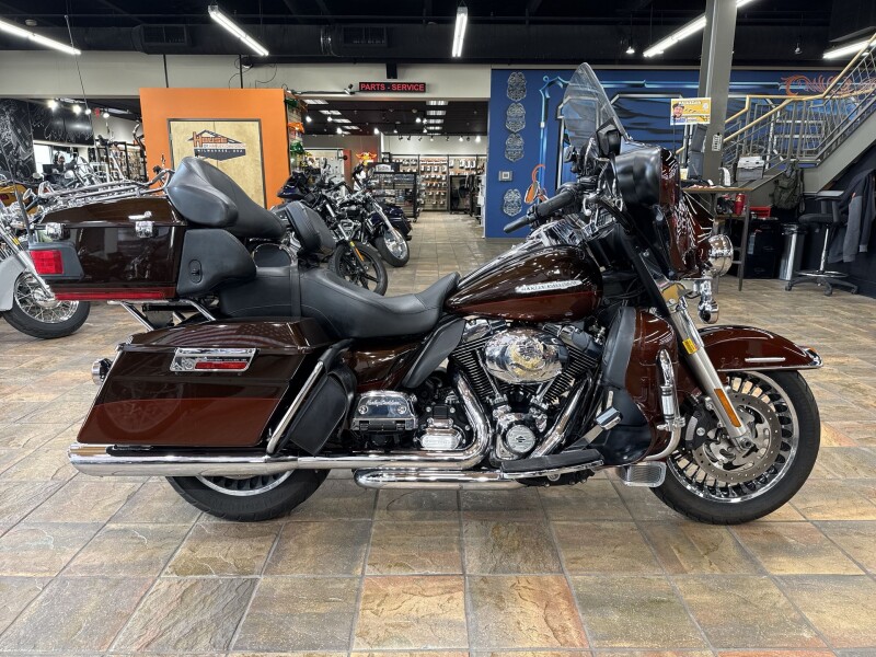 2011 Harley-Davidson® Electra Glide® Ultra Limited Two-Tone Dark Candy Root Beer/Light Candy Root Be