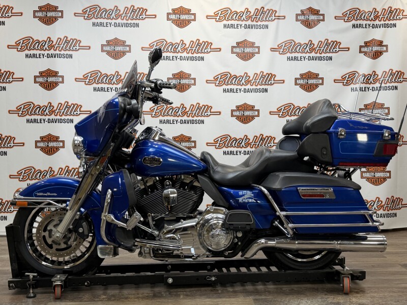 2010 Harley-Davidson® FLHTCU Electra Glide® Ultra Classic®