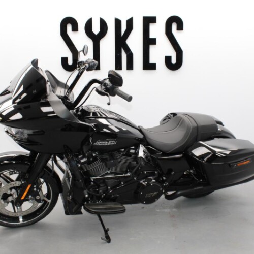 NEW 2026 Harley-Davidson FLTRX Touring Road Glide 117 in Vivid Black thumb 2