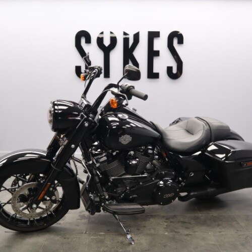 NEW 2025 Harley-Davidson FLHRXS Touring Road King Special in Vivid Black thumb 2
