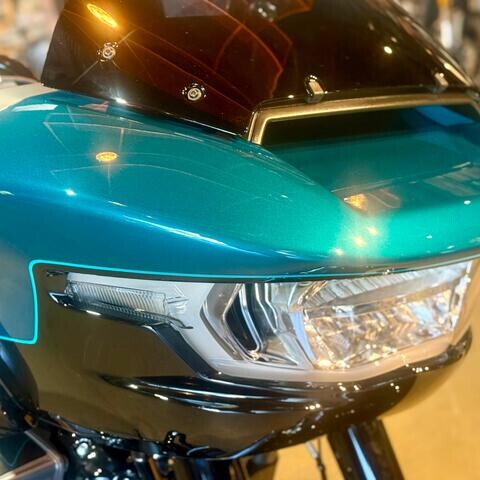 MY26 Harley-Davidson® Road Glide® FLTRX TEAL THUNDER/VIVID BLACK thumb 2