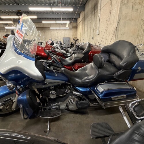 2005 Harley-Davidson® FLHTCU Electra Glide® Ultra Classic® thumb 2