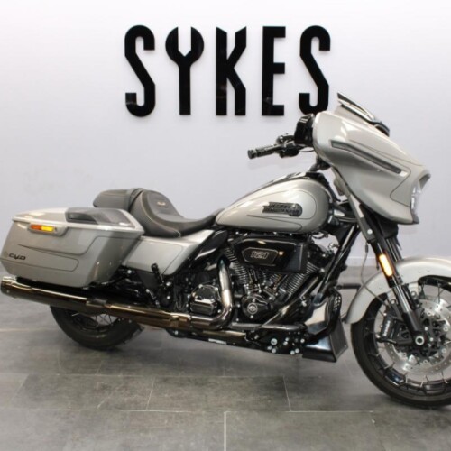2023 Harley-Davidson FLHXSE CVO Street Glide in Dark Platinum thumb 2