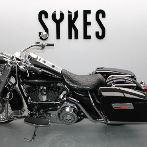 2007 Custom Harley-Davidson FLHRC Touring Road King Classic in Black thumb 1