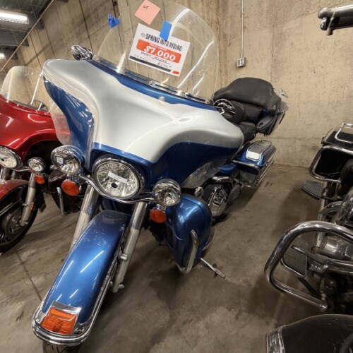 2005 Harley-Davidson® FLHTCU Electra Glide® Ultra Classic® thumb 3