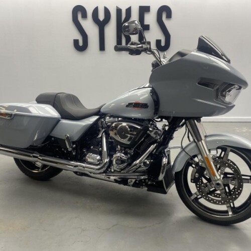 2025 Harley-Davidson FLTRX Touring Road Glide in Atlas Silver Metallic thumb 2