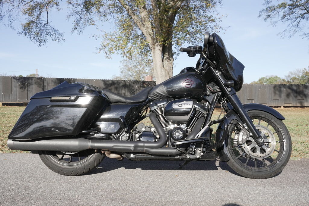 FLHXS 2018 Street Glide® Special