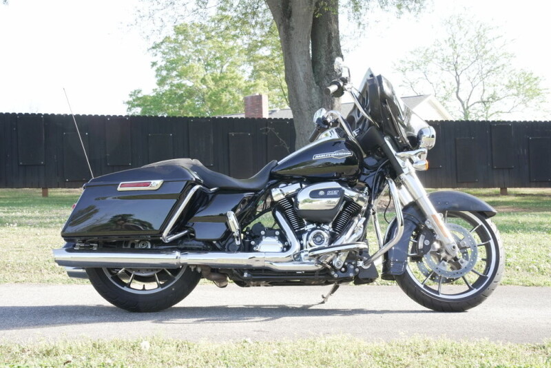 FLHX 2023 Street Glide®