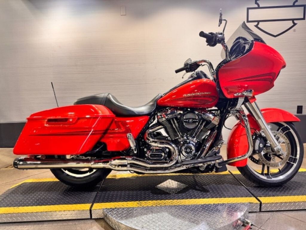 FLTRXS 2017 Road Glide® Special