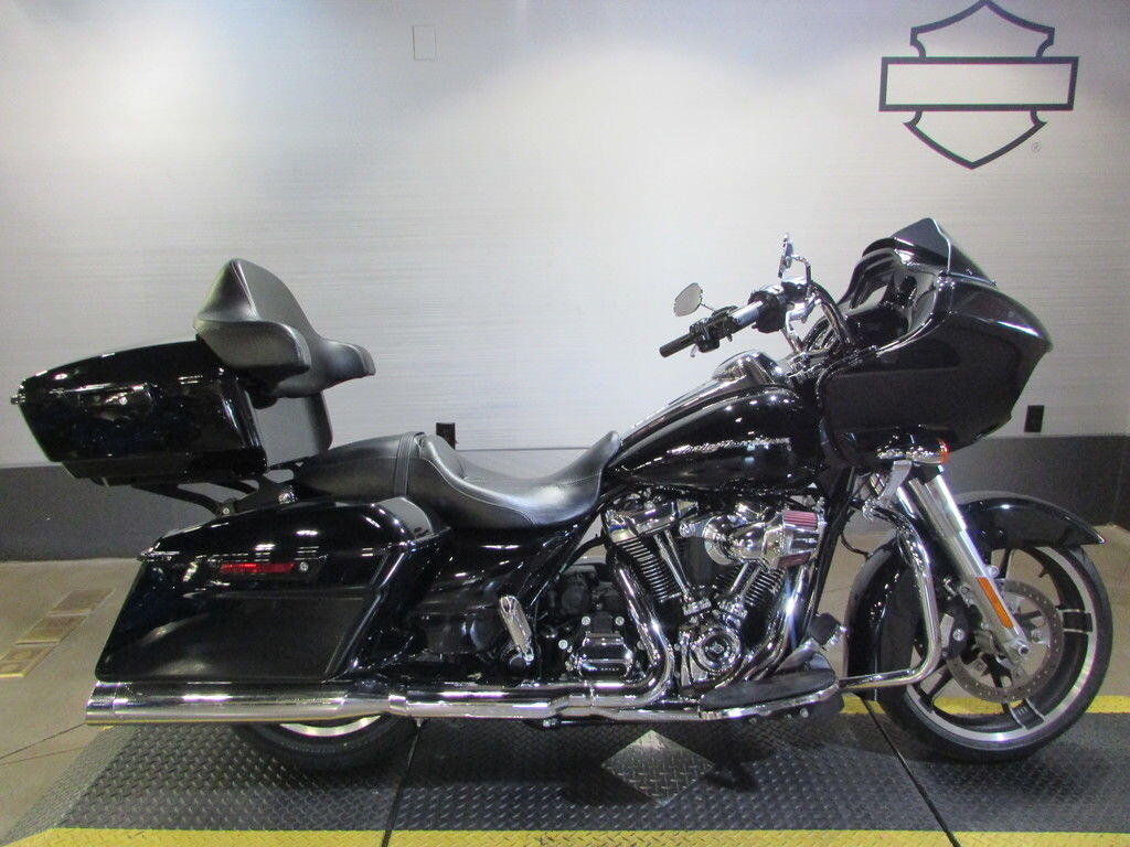 FLTRXS 2017 Road Glide® Special