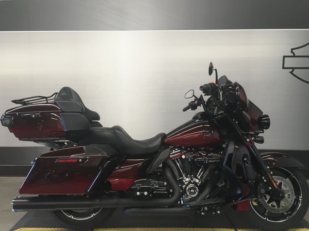 FLHTKSE 2018 CVO™ Limited
