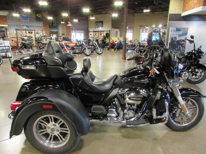 FLHTCUTG 2017 Tri Glide® Ultra