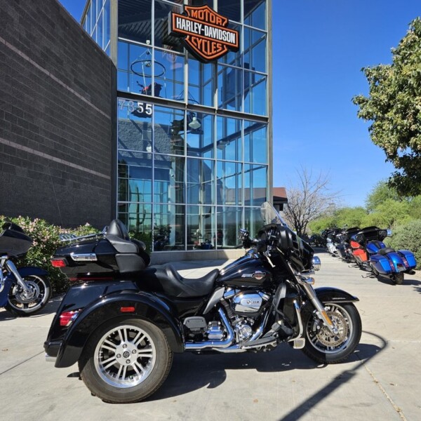 FLHTCUTG 2024 Tri Glide™ Ultra