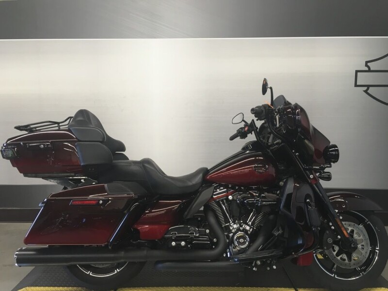 FLHTKSE 2018 CVO™ Limited