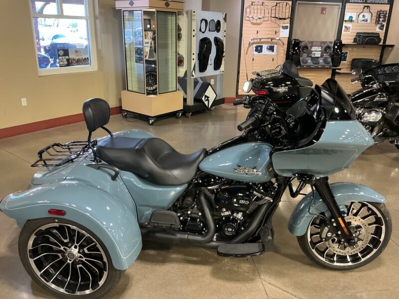 FLTRT 2024 Road Glide 3