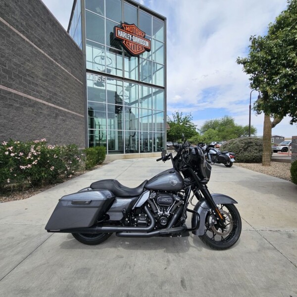 FLHXS 2021 Street Glide® Special