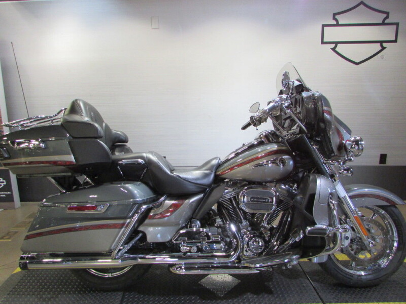 FLHTKSE 2016 CVO™ Limited
