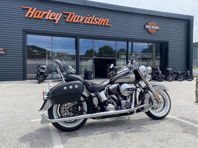 2017 Harley-Davidson® Softail® Deluxe
