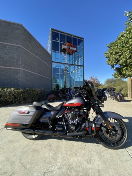 FLHXSE 2020 CVO™ Street Glide®