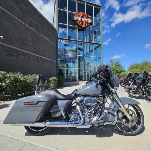 FLHXS 2022 Street Glide® Special
