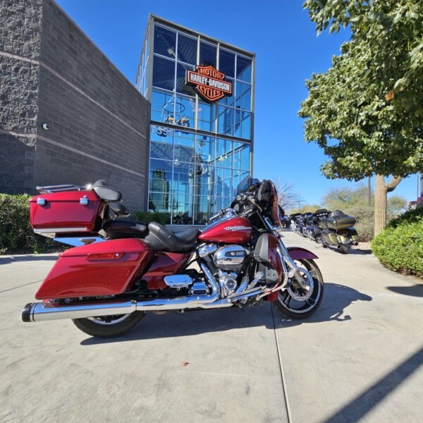 FLHXS 2017 Street Glide® Special