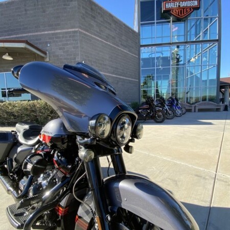 FLHXSE 2020 CVO™ Street Glide® thumb 1