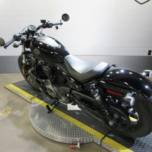 RH975 2023 Nightster™ thumb 1