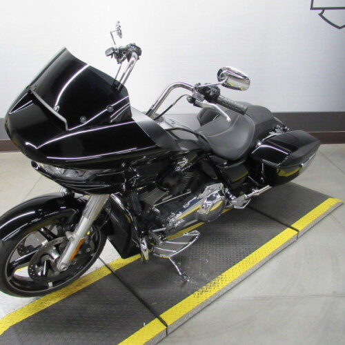 FLTRX 2024 Road Glide® thumb 0