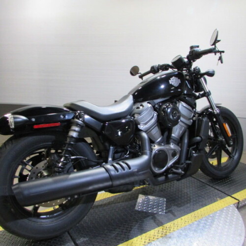 RH975 2023 Nightster™ thumb 3