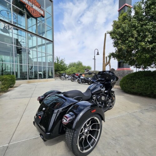 FLTRT 2026 Road Glide 3 thumb 2
