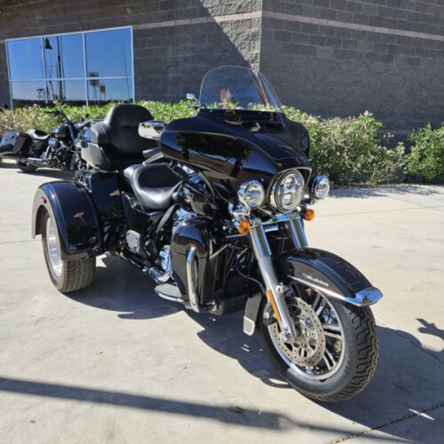 FLHTCUTG 2024 Tri Glide™ Ultra thumb 2