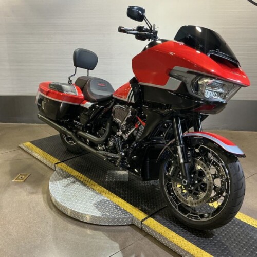FLTRXSE 2024 CVO™ Road Glide® thumb 3