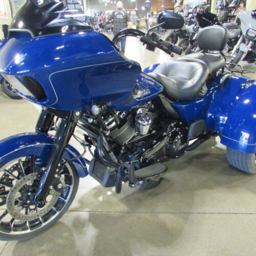 FLTRT 2023 Road Glide® 3 thumb 1