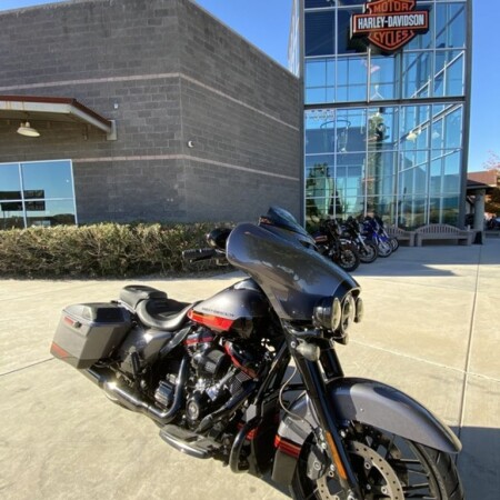 FLHXSE 2020 CVO™ Street Glide® thumb 3