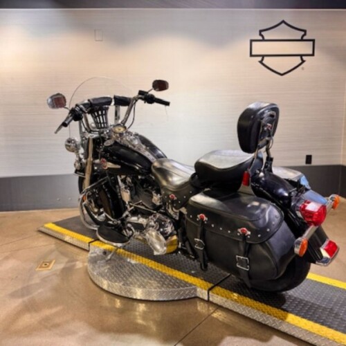FLSTC 2016 Heritage Softail® Classic thumb 1