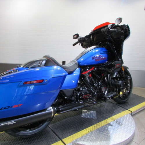 FLHXSTSE 2026 CVO Street Glide ST thumb 3