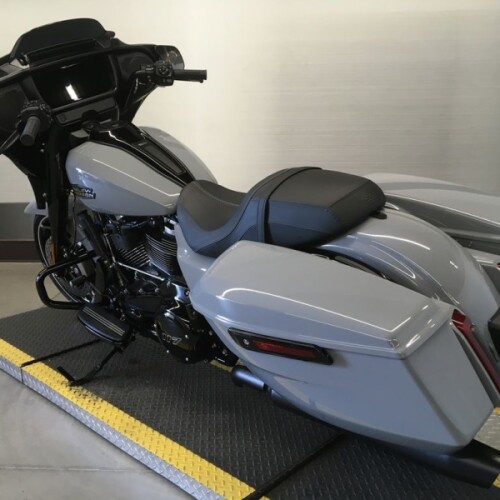 FLHX 2026 Street Glide® thumb 3