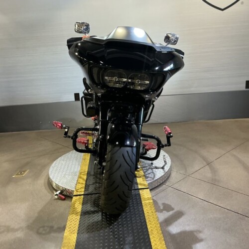 FLTRX 2018 Road Glide® thumb 2