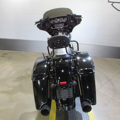 FLHXS 2018 Street Glide® Special thumb 2