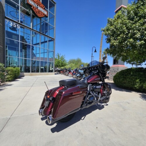 FLHXS 2018 Street Glide® Special thumb 1