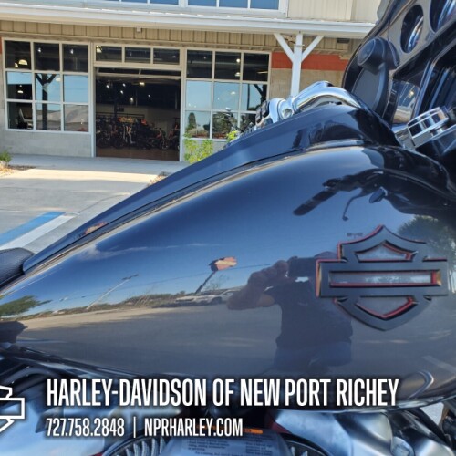 2020 Harley-Davidson® CVO™ Street Glide® thumb 1