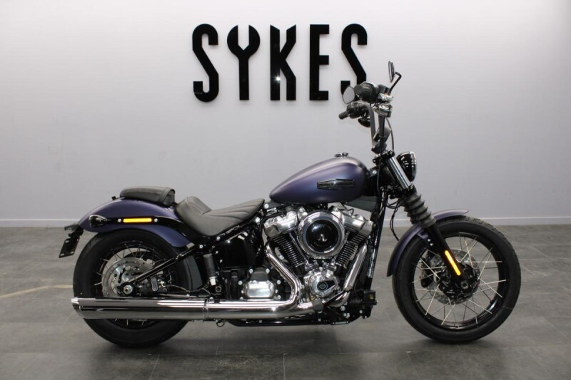 2025 Harley-Davidson FXBB Softail Street Bob 117 in Purple Abyss Denim