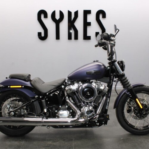 2025 Harley-Davidson FXBB Softail Street Bob 117 in Purple Abyss Denim thumb 3