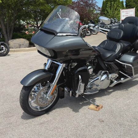 2016 Harley-Davidson® CVO™ Road Glide® Ultra Carbon Dust/Charcoal Slate thumb 1