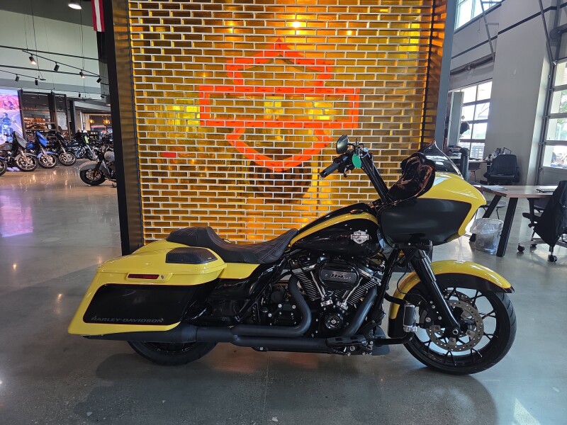 FLTRXS 2023 Road Glide® Special