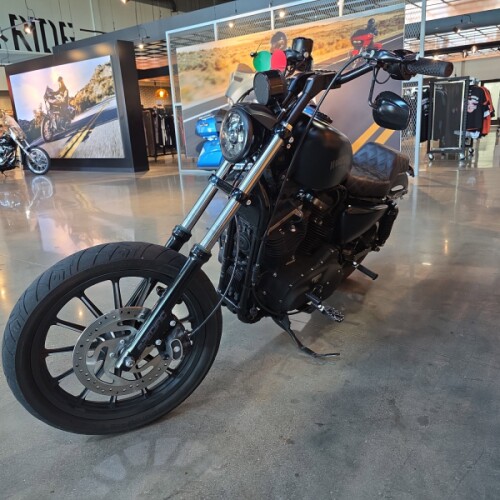 XL 883N 2014 Iron 883™ thumb 1