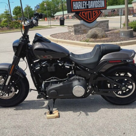 2023 Harley-Davidson® Fat Bob® 114 Gray Haze thumb 0